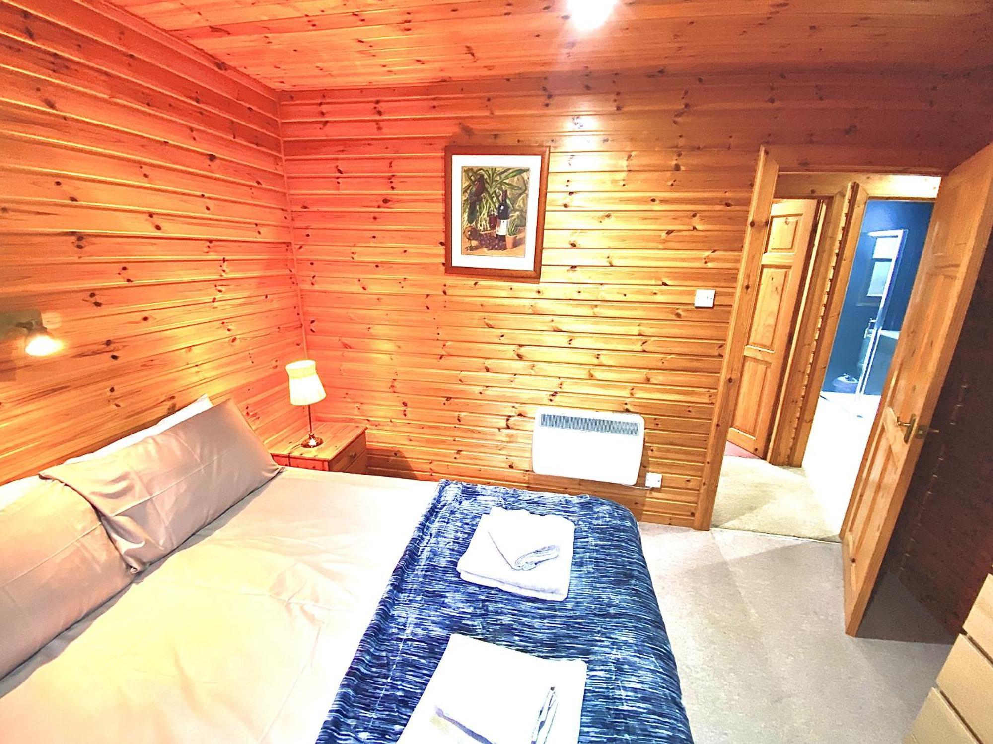 Braemar Lodge Cabins Not For Profit Экстерьер фото