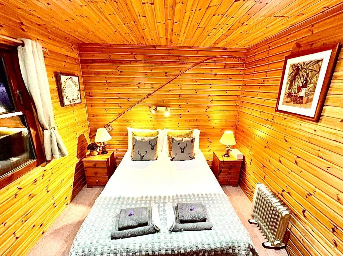 Braemar Lodge Cabins Not For Profit Экстерьер фото